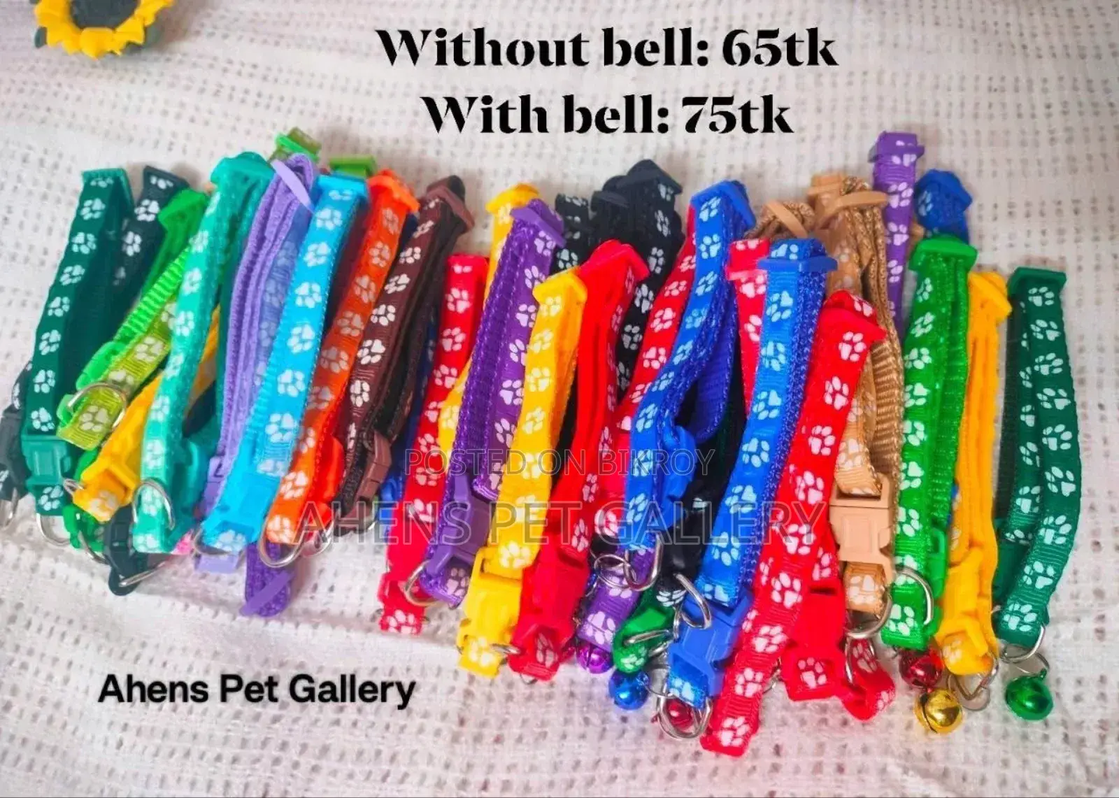 Adjustable Pet Paw Print Cat Collar With Bell