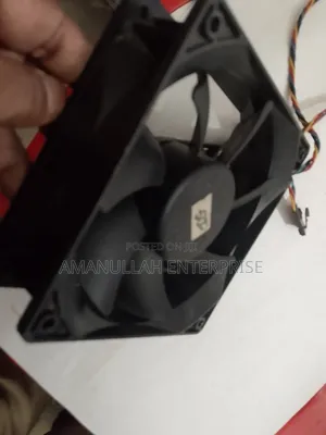 High Speed Brushless Cooling Fan (150cfm).