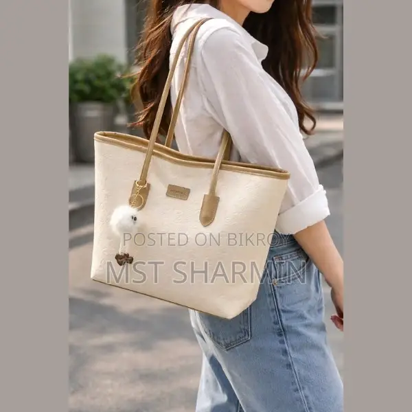New Doll Tote Bag With Doll Charm Tote Bag for Women Fashion