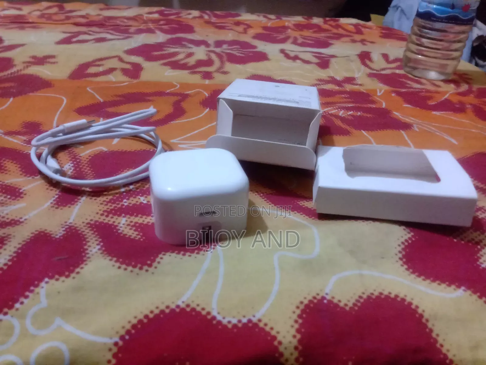 Apple's Charger 20w Cable Adapter