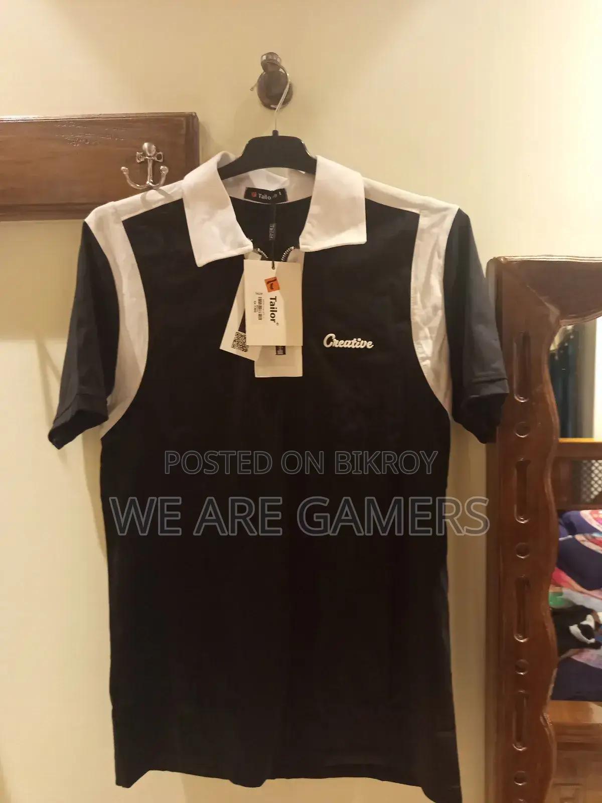 New Premium Zipper Polo T-Shirt for Sale Brand New Size L Price 700