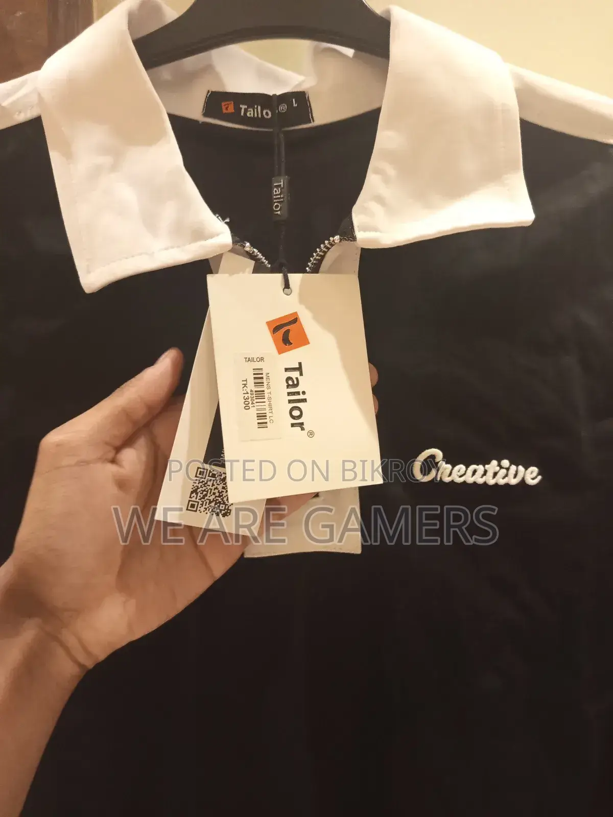 New Premium Zipper Polo T-Shirt for Sale Brand New Size L Price 700