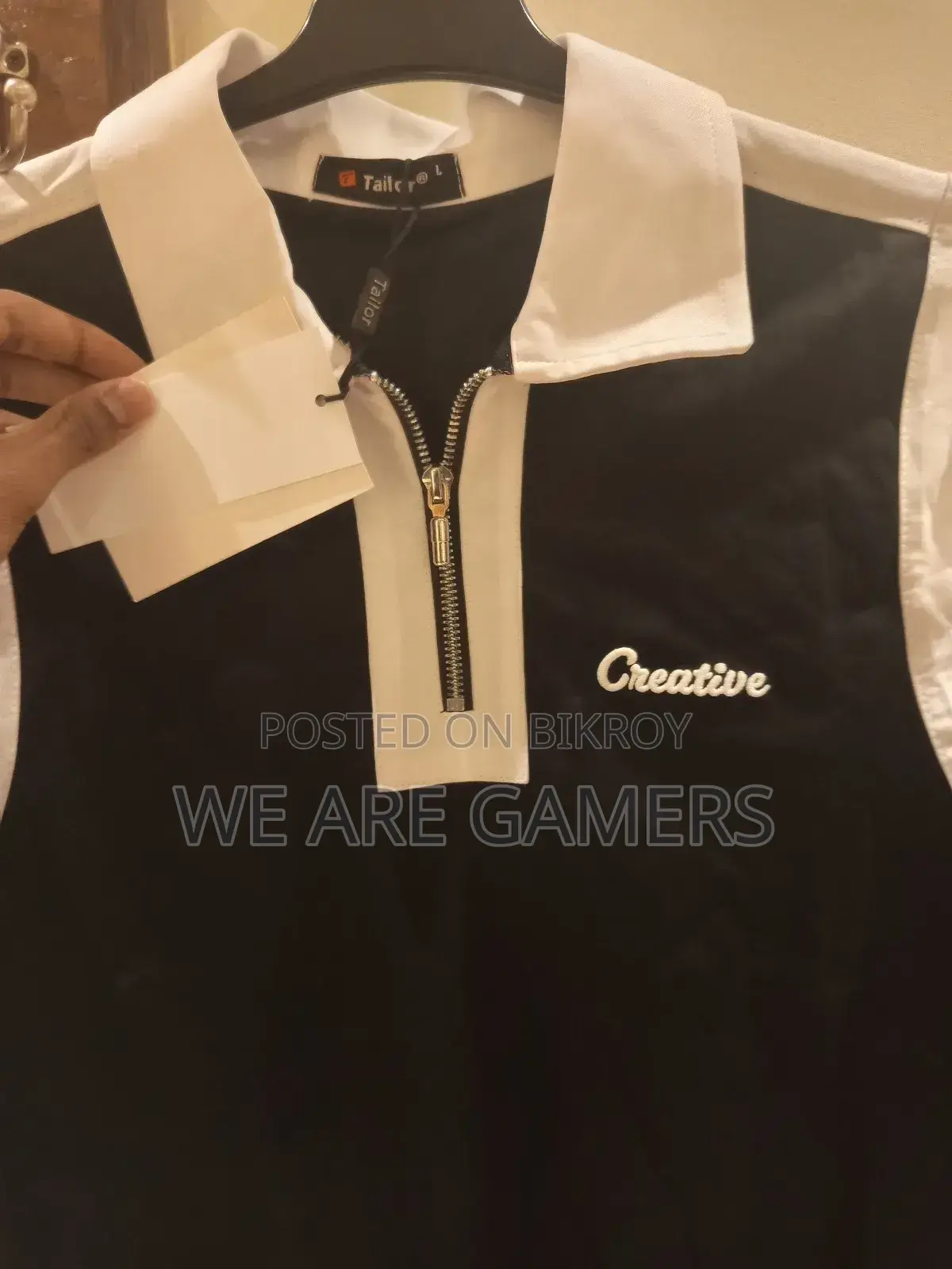 New Premium Zipper Polo T-Shirt for Sale Brand New Size L Price 700