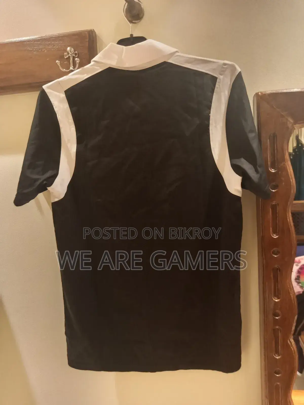 New Premium Zipper Polo T-Shirt for Sale Brand New Size L Price 700