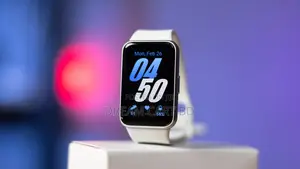 Samsung Galaxy Fit3 স্মার্ট ওয়াচ - সাদা