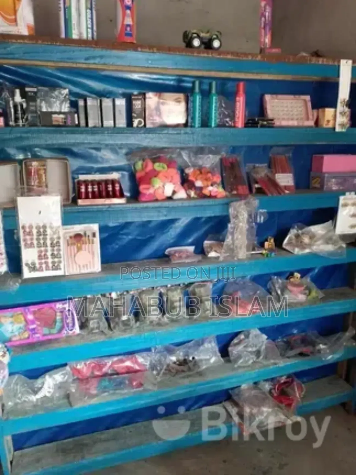 রানিং দোকানের মালামাল সহ ডেকোরেশন বিক্রি