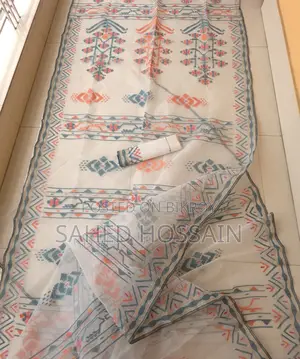 হাতের তৈরি জামদানি শাড়ি