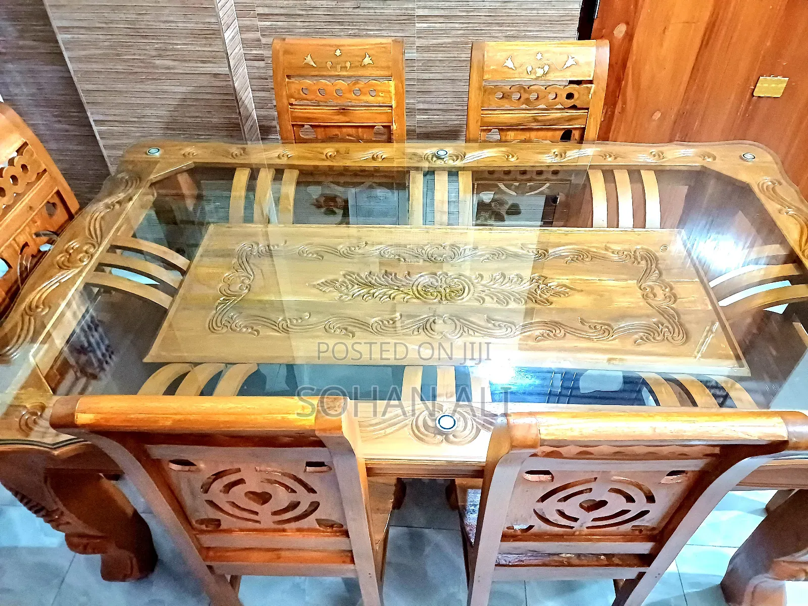 সেগুন কাঠের ডাইনিং টেবিল