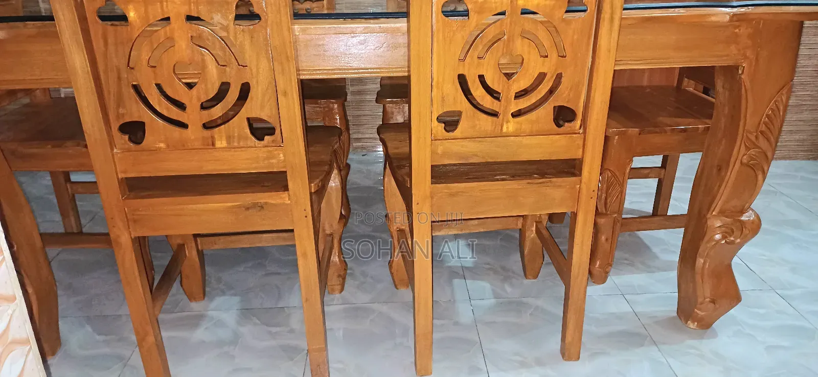 সেগুন কাঠের ডাইনিং টেবিল