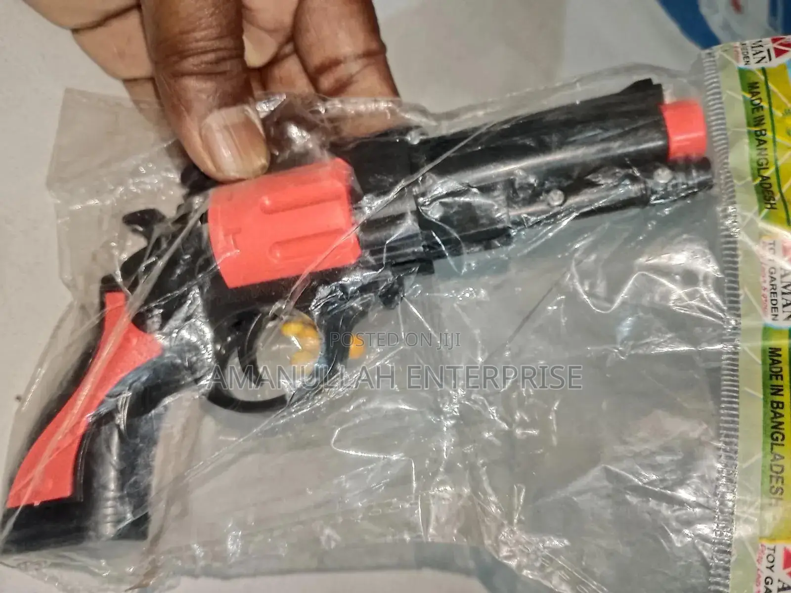 Realistic Revolver Toy Airsoft Gun – Spring Action With Pellets