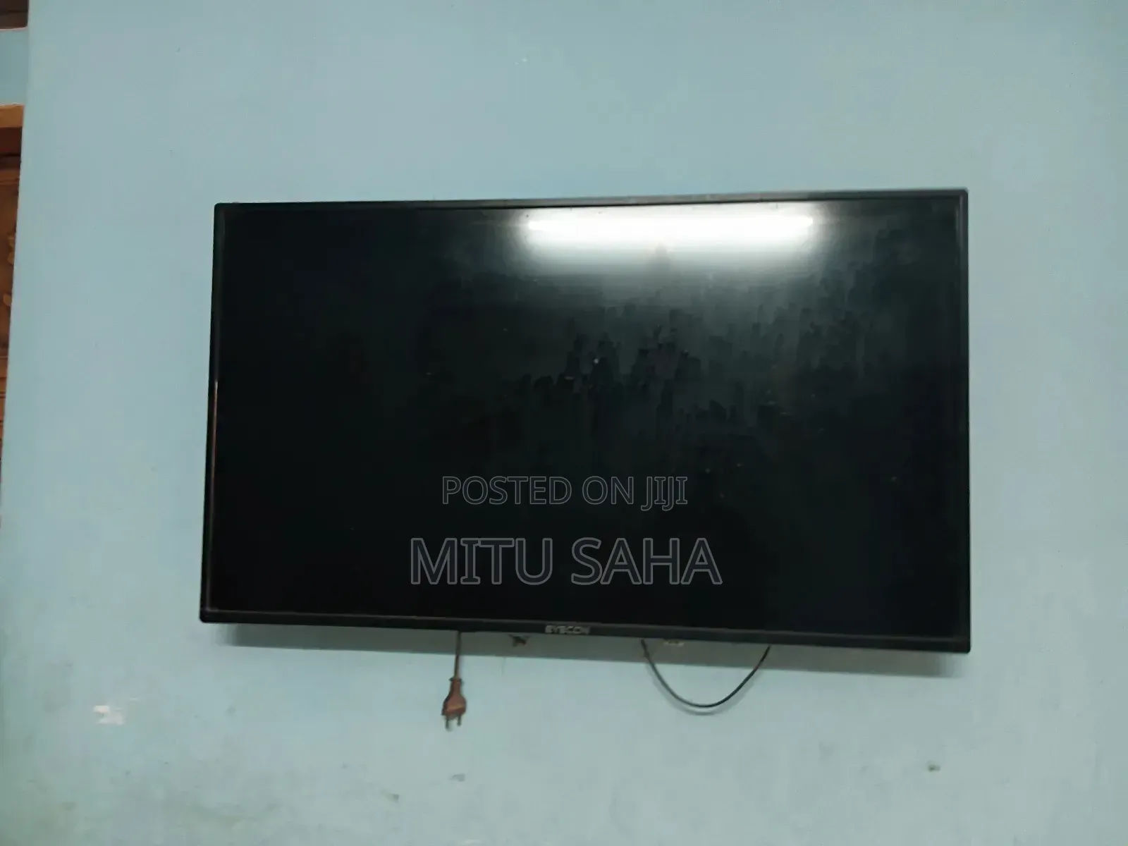 Tv in 42inch and Nice