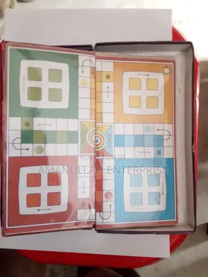 বাচ্চা ও পরিবারের মজার জন্য ৩ ইন ১ লুডু, দাবা ও সাপ-লুডু বোর্ড গেম সেট