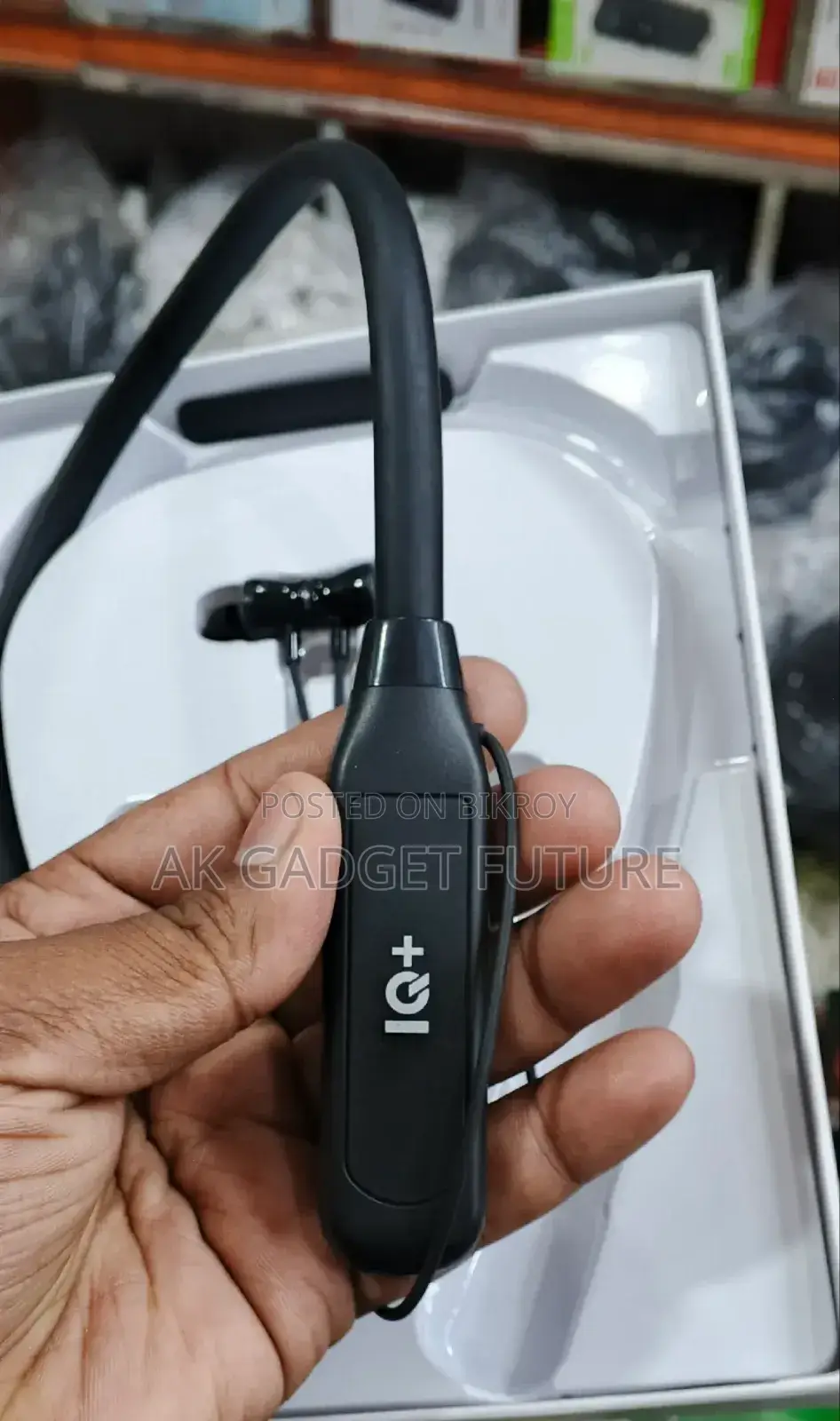 IQ+ Metal Neckband Wireless Earphone