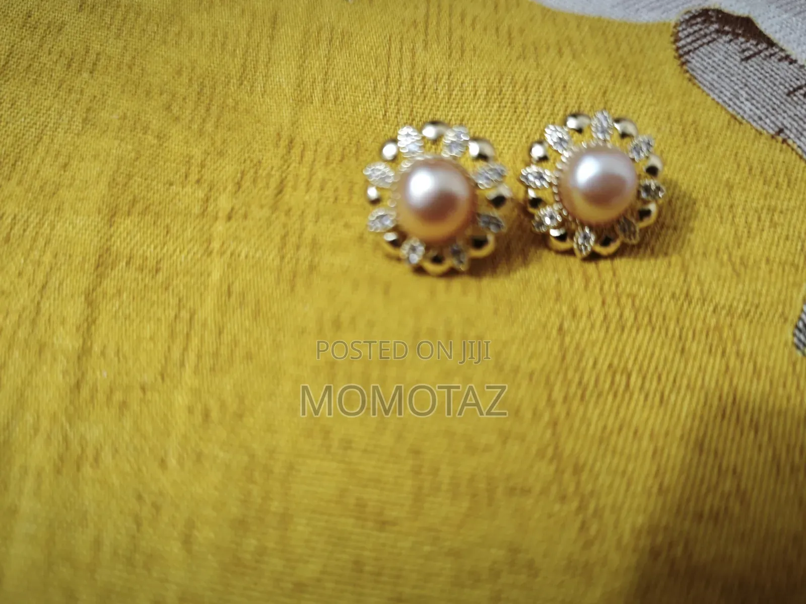Pearl Ct Gold