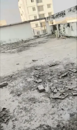 20bdrm House in Uttara for Sale
