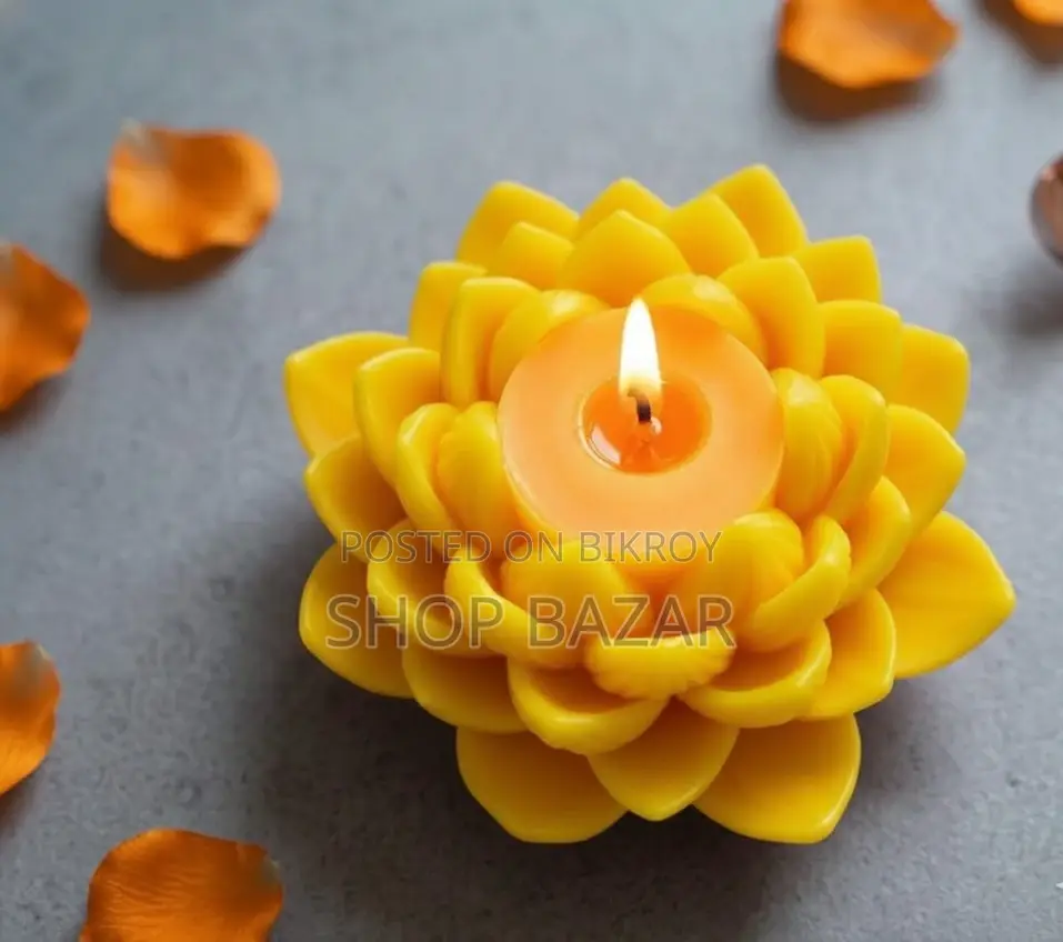 Premium Flower-Shaped Candle – Elegant Decor Item