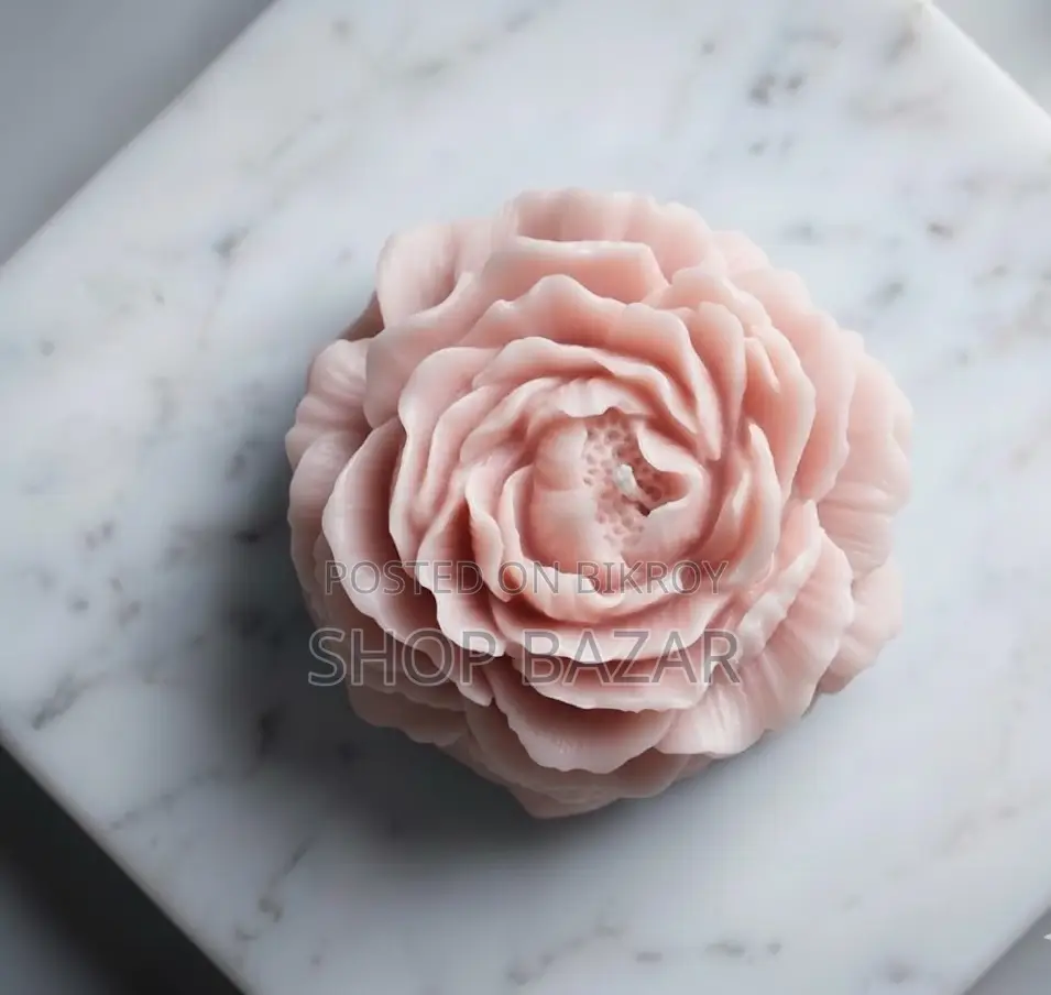 Premium Flower-Shaped Candle – Elegant Decor Item
