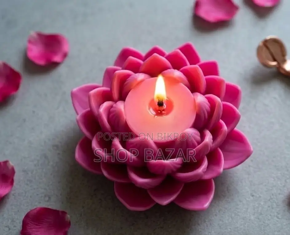 Premium Flower-Shaped Candle – Elegant Decor Item