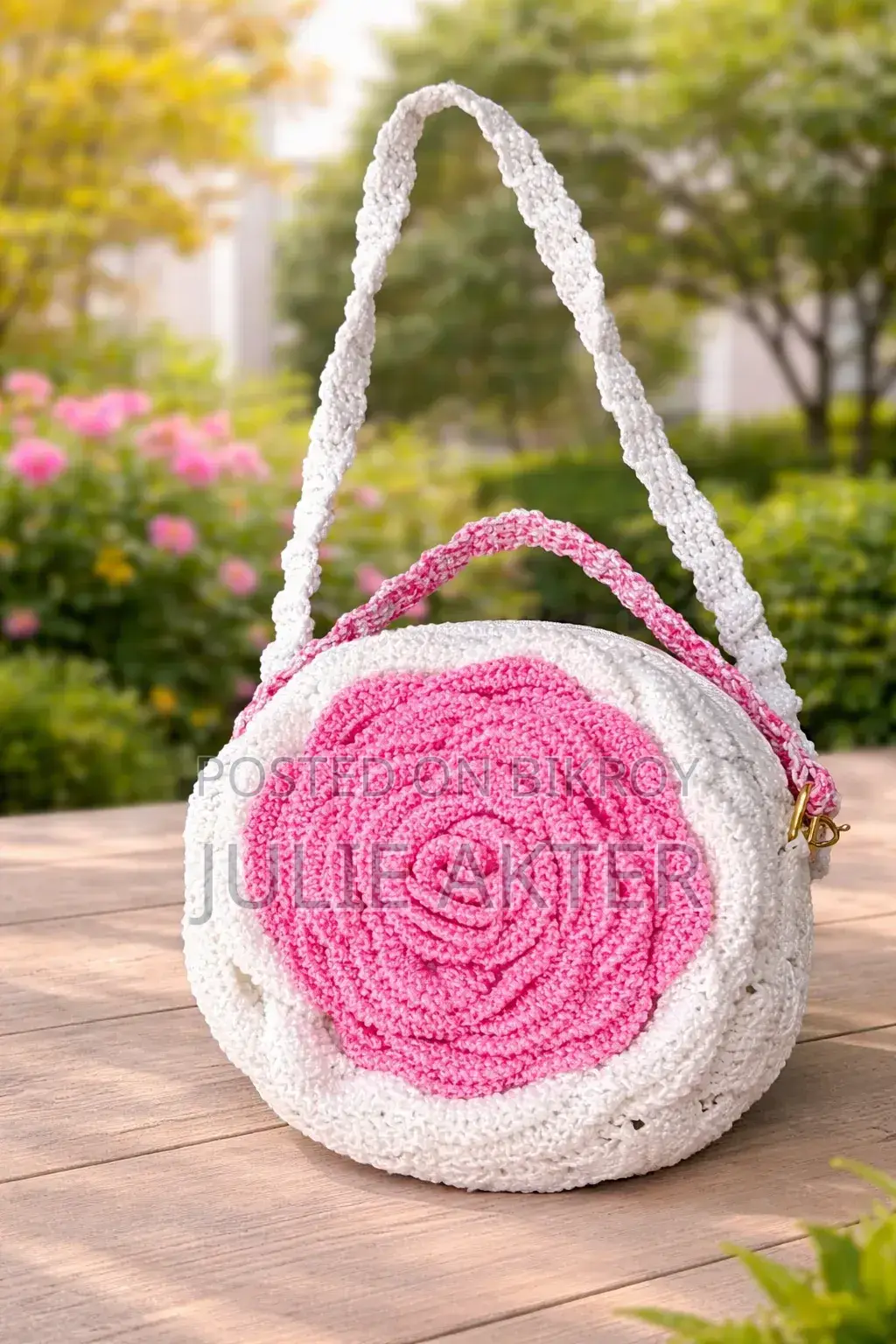 Handmade Crochet Bags That Steal Hearts
Simple, Elegant, Totally Unique