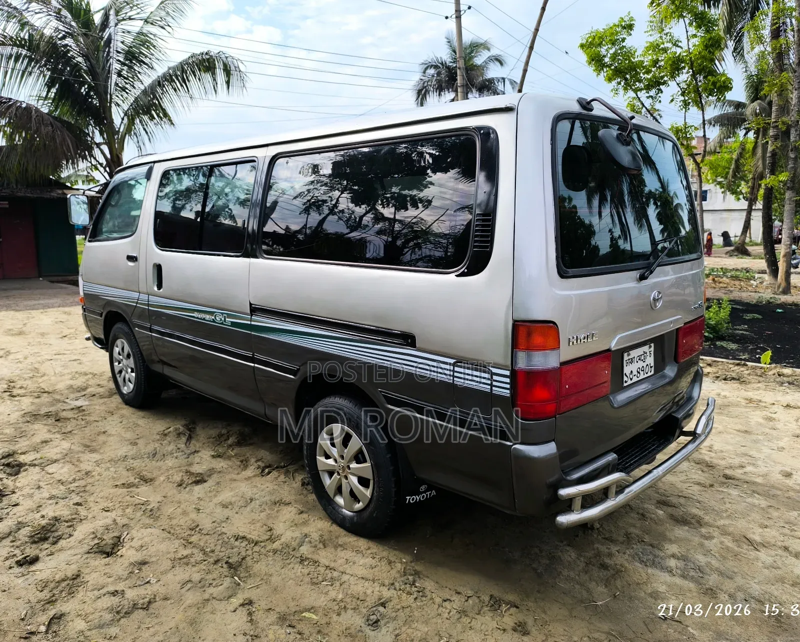 Toyota HiAce 2003 Silver