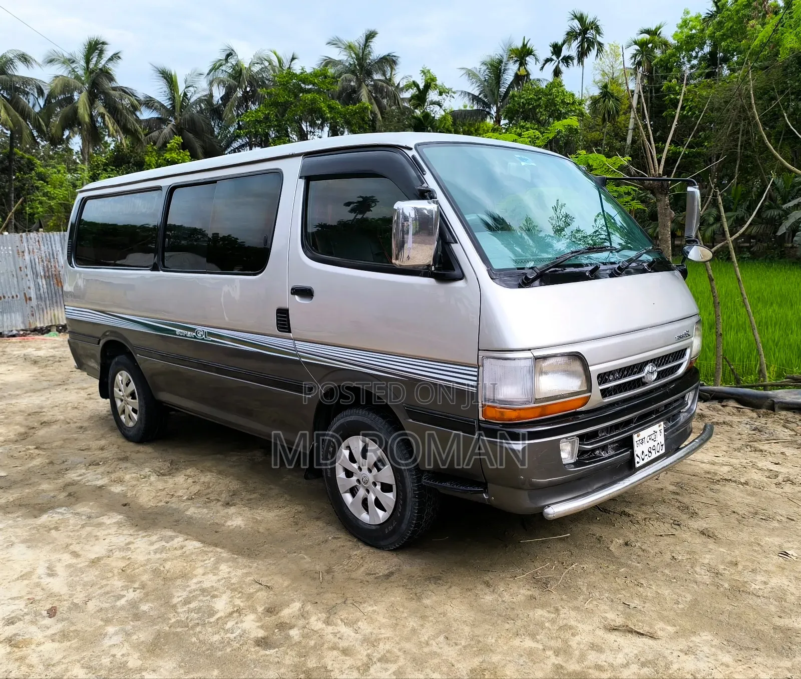 Toyota HiAce 2003 Silver