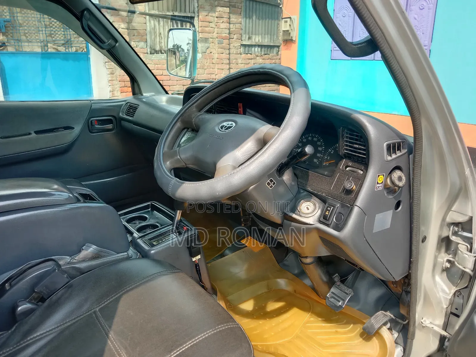 Toyota HiAce 2003 Silver