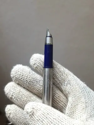 Parker 25 Fountain Pen. Made in England