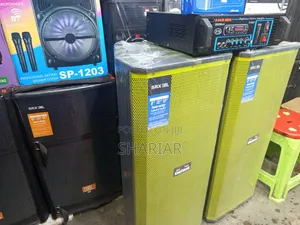 Model: G16, 16 Inch Speaker Box and Amplifier. With Mics.