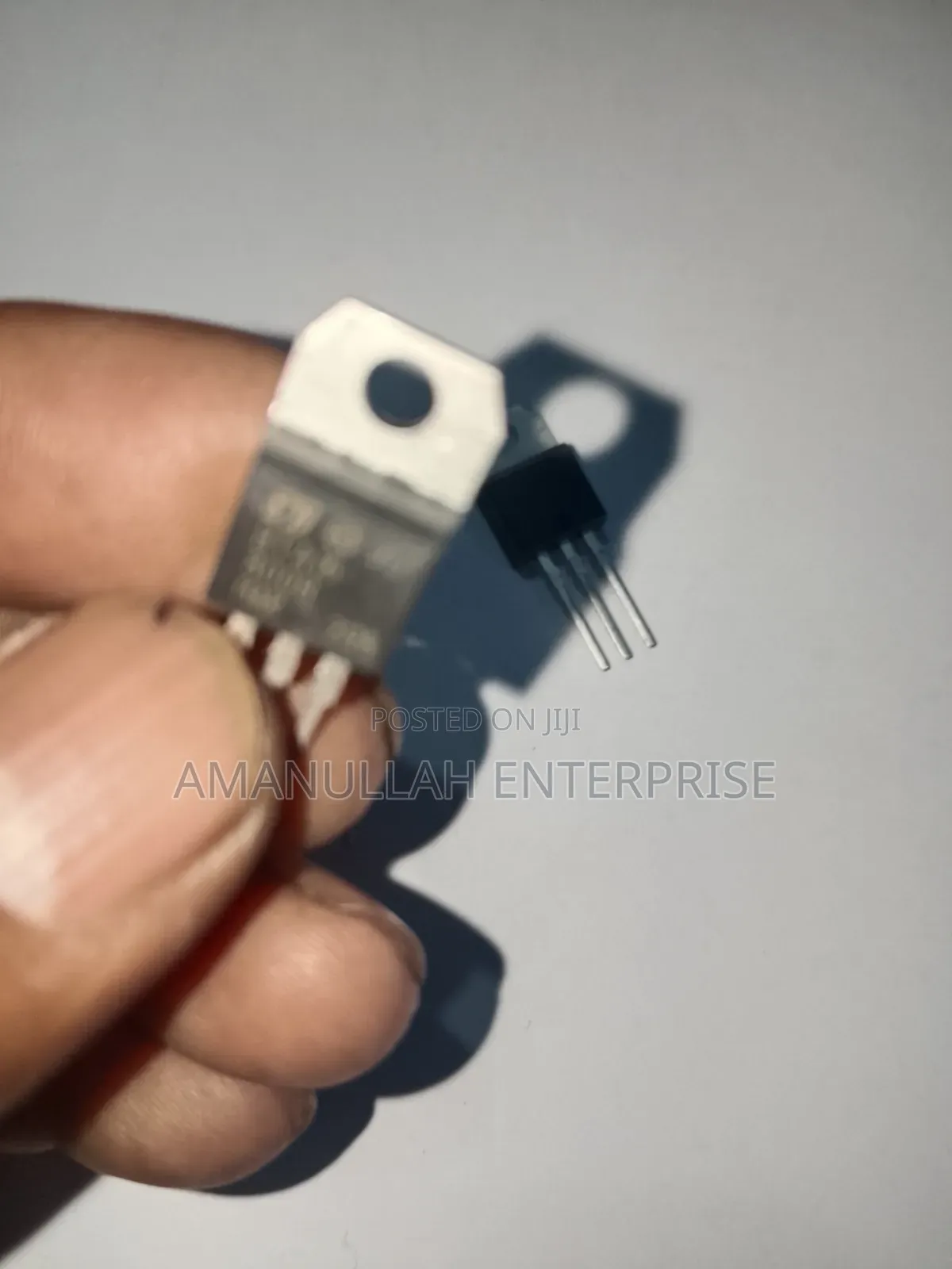 Bta16-600b 16a 600v Triac - Insulated to-220 |[ Amanullah Enterprise ]