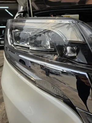 Toyota Esquire 1.8 FWD Hybrid (7 Seater) 2018 Pearl