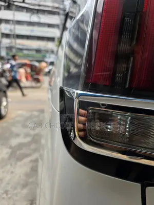 Toyota Esquire 1.8 FWD Hybrid (7 Seater) 2018 Pearl