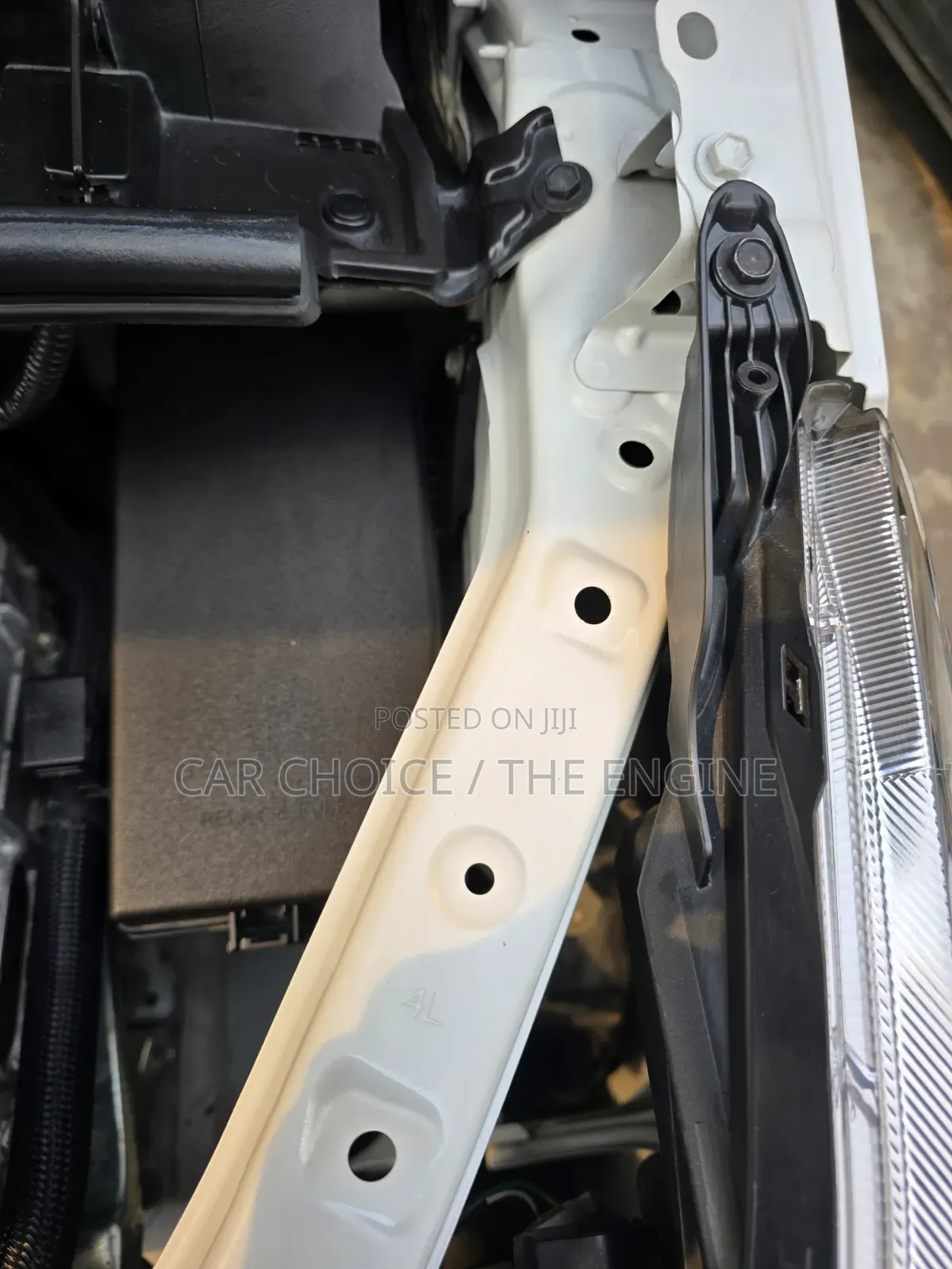 Toyota Esquire 1.8 FWD Hybrid (7 Seater) 2018 Pearl