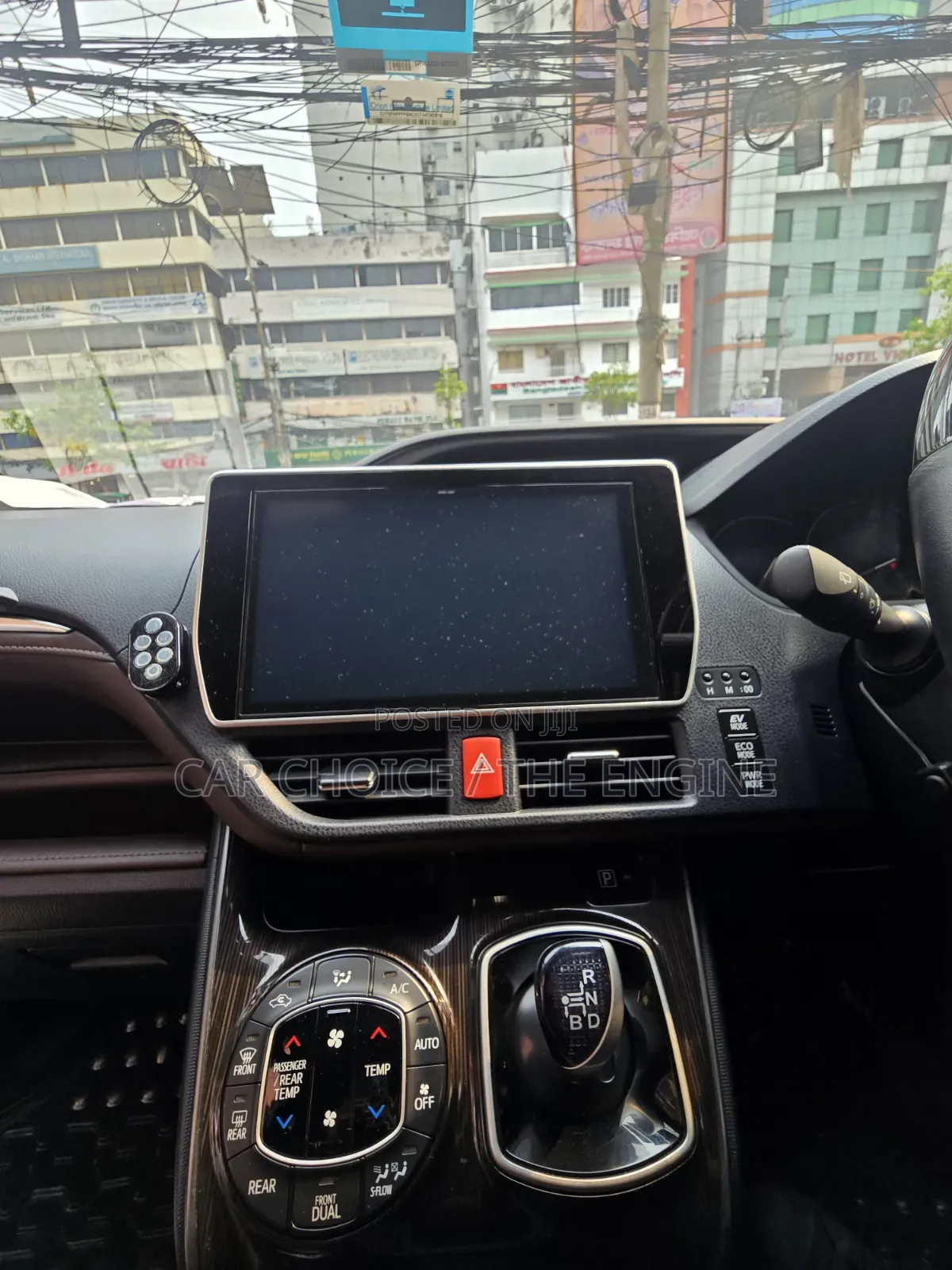 Toyota Esquire 1.8 FWD Hybrid (7 Seater) 2018 Pearl