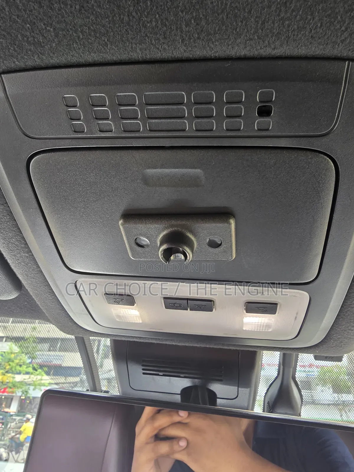 Toyota Esquire 1.8 FWD Hybrid (7 Seater) 2018 Pearl