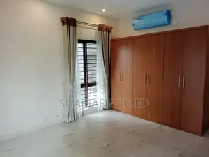 4bdrm Apartment in Gulshan for Rent