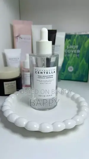 Skin1004 Madagascar Centella Tone Brightening Capsule Ampoule
