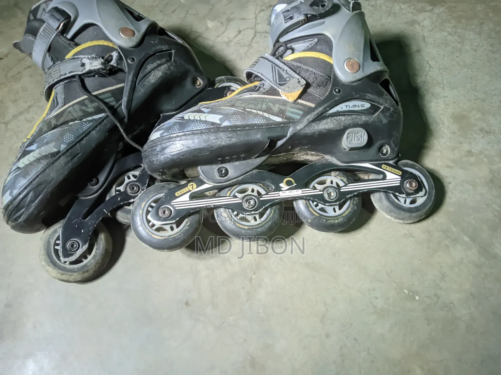 Skating Shoes