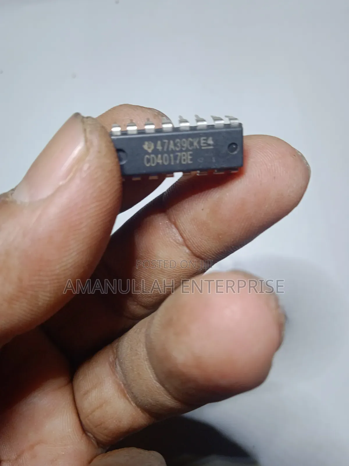 CD 4017 IC/CD4017 IC (02 Pcs)