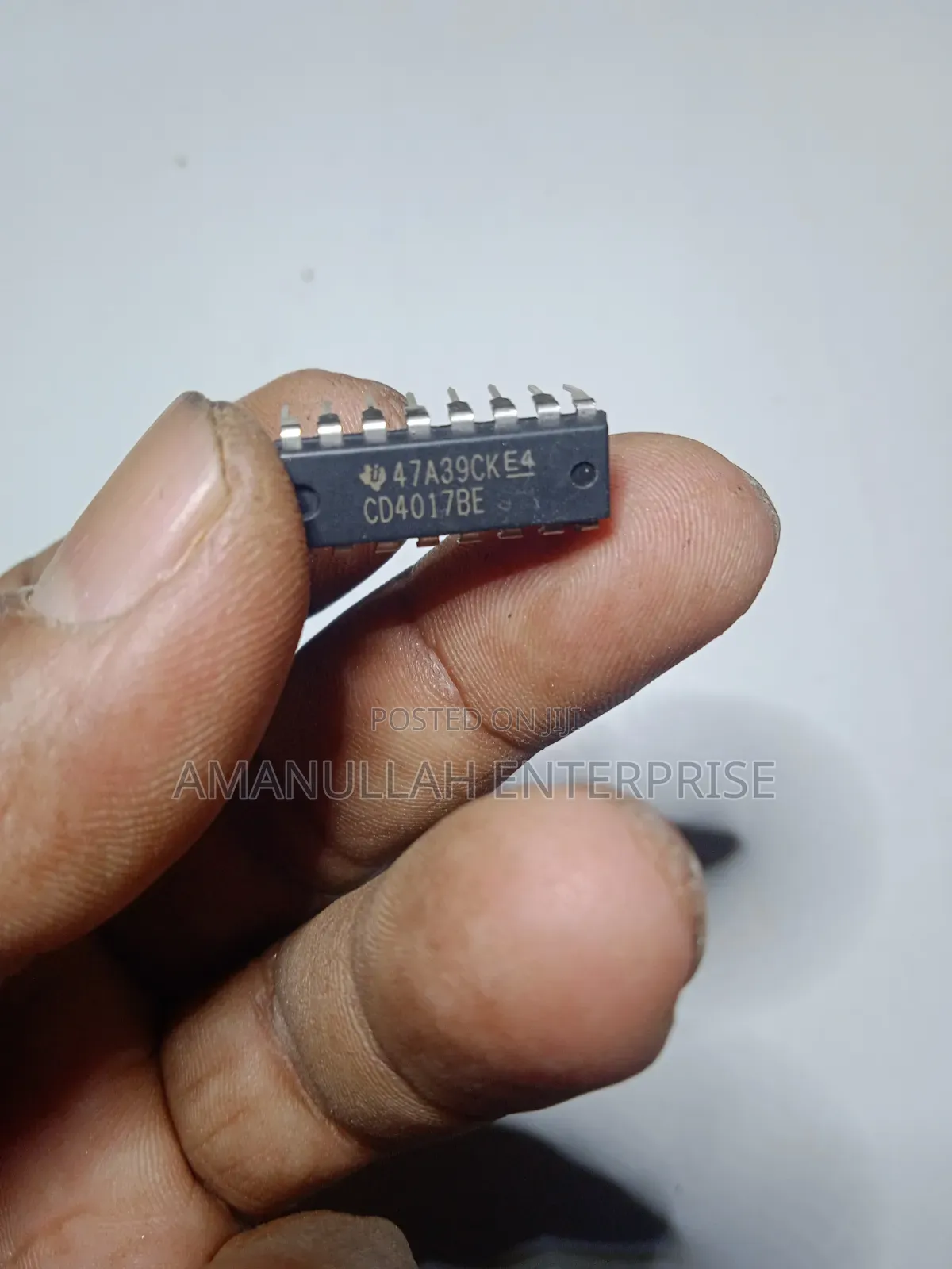 CD 4017 IC/CD4017 IC (02 Pcs)