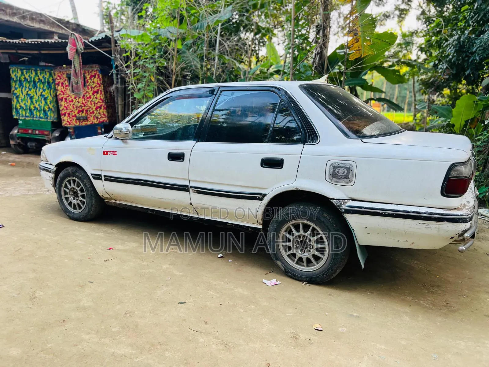 Car 2000 White
