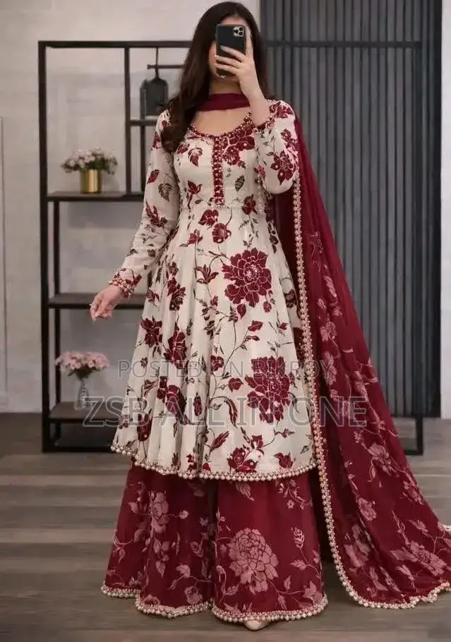 Garara Three Piece আকর্ষণীয় করতে এই ড্রেসটি হতে পারে পারফেক্ট পছন্দ।