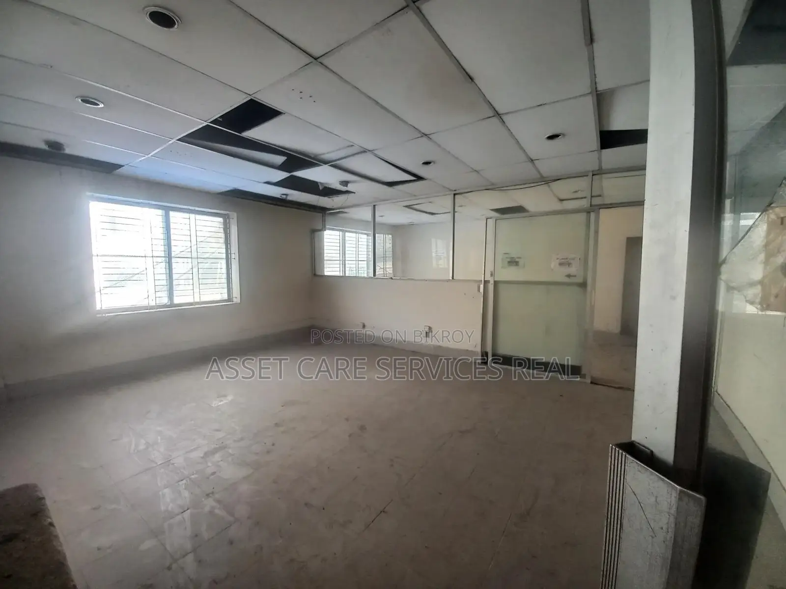 2100 Sqf Commercial Space for Rent @ Gulshan Avenue.