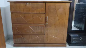 কানাডিয়ান ওক ভিনিয়ার ওয়ারড্রোব। মডেল # ৩৯১৪