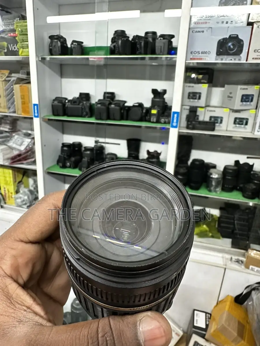 Tamron 18-200mm লেন্স