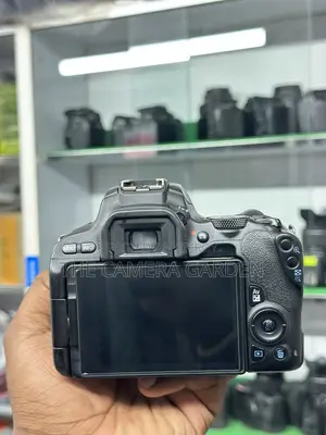 Canon 200d 18-55mm Lens