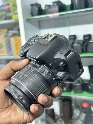 Canon 200d 18-55mm Lens