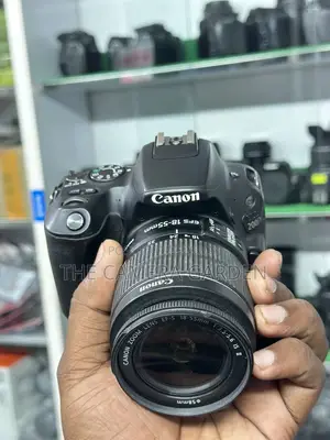 Canon 200d 18-55mm Lens