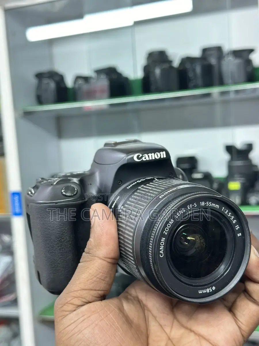Canon 200d 18-55mm Lens