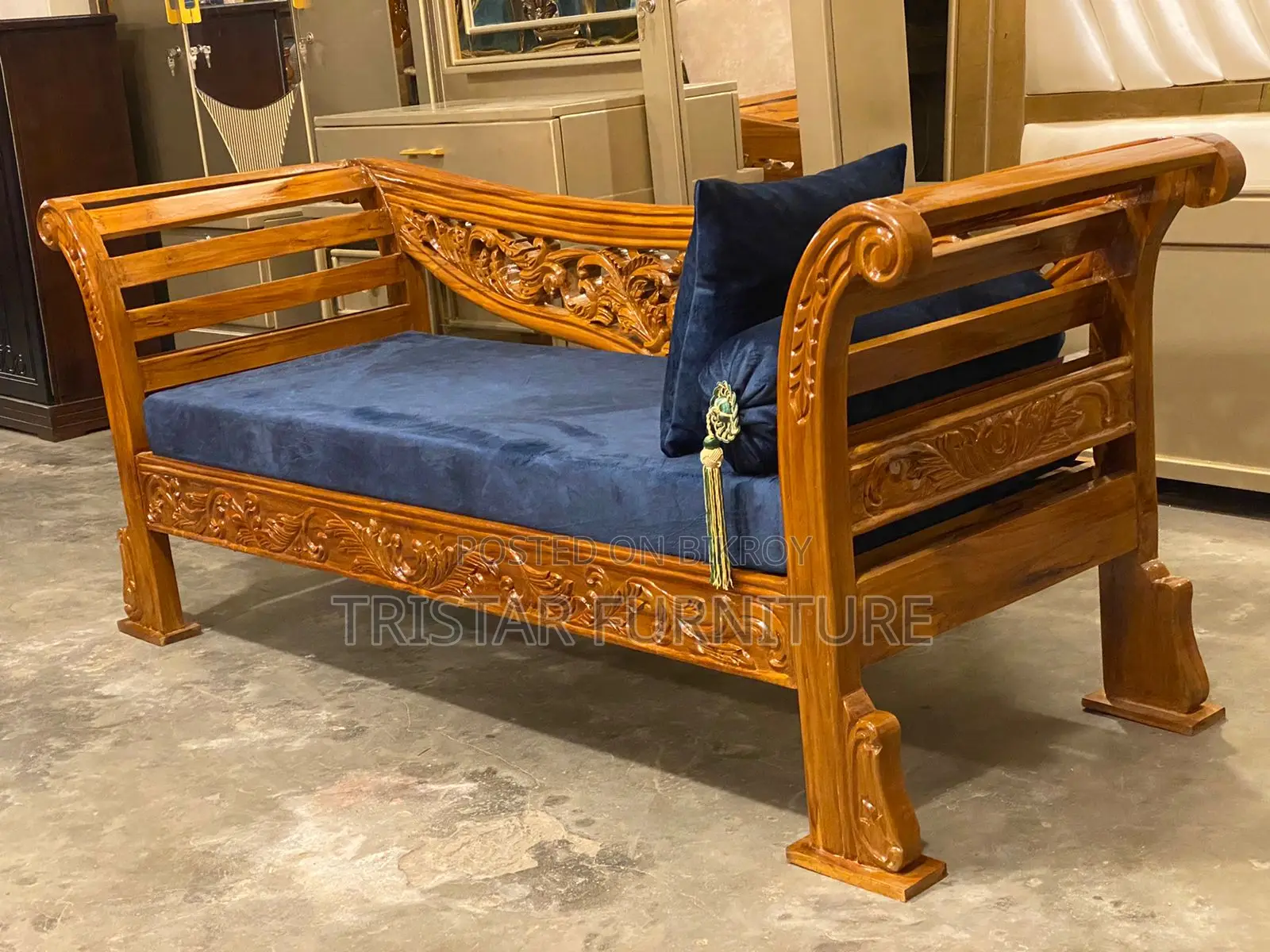 Teak wood Divan