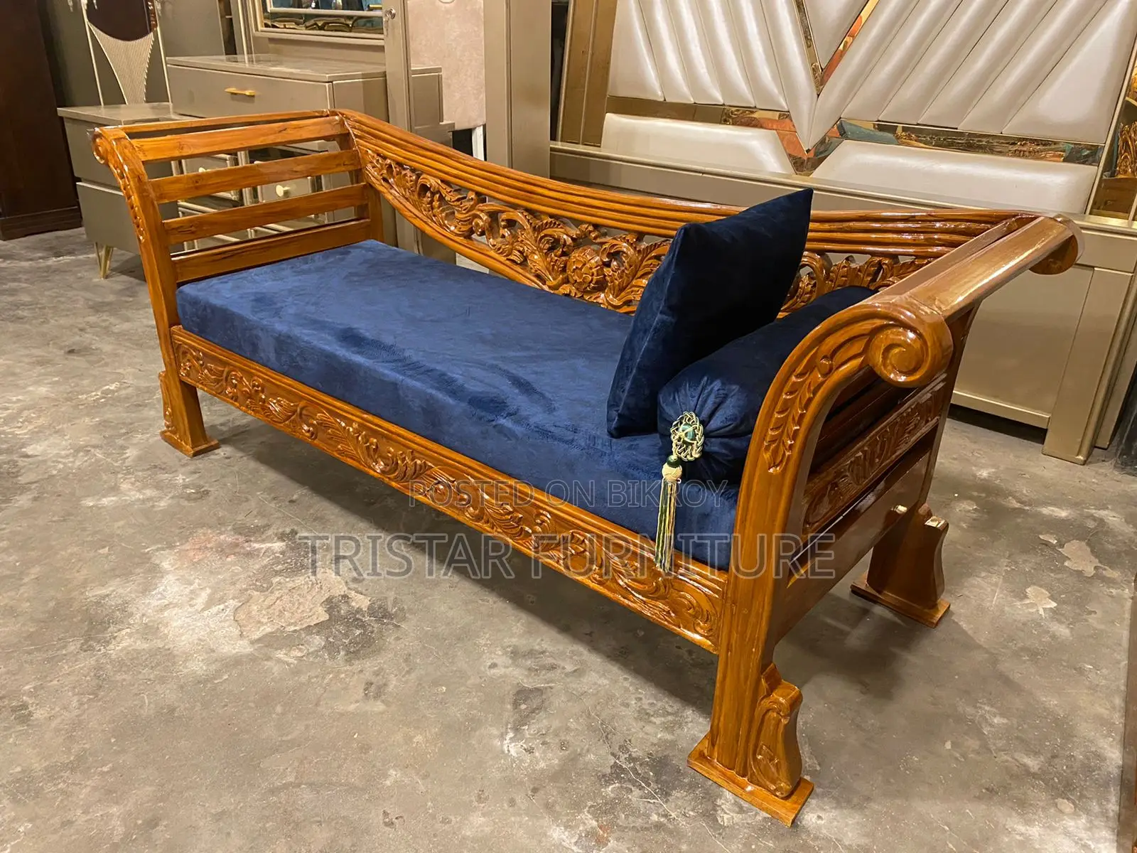 Teak wood Divan